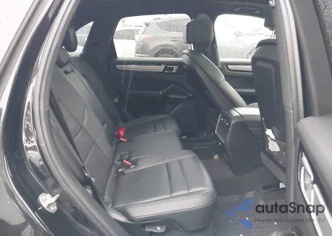 2023 Porsche Cayenne Platinum Edition z USA, uszkodzony, nr VIN WP1AA2AY0PDA08795